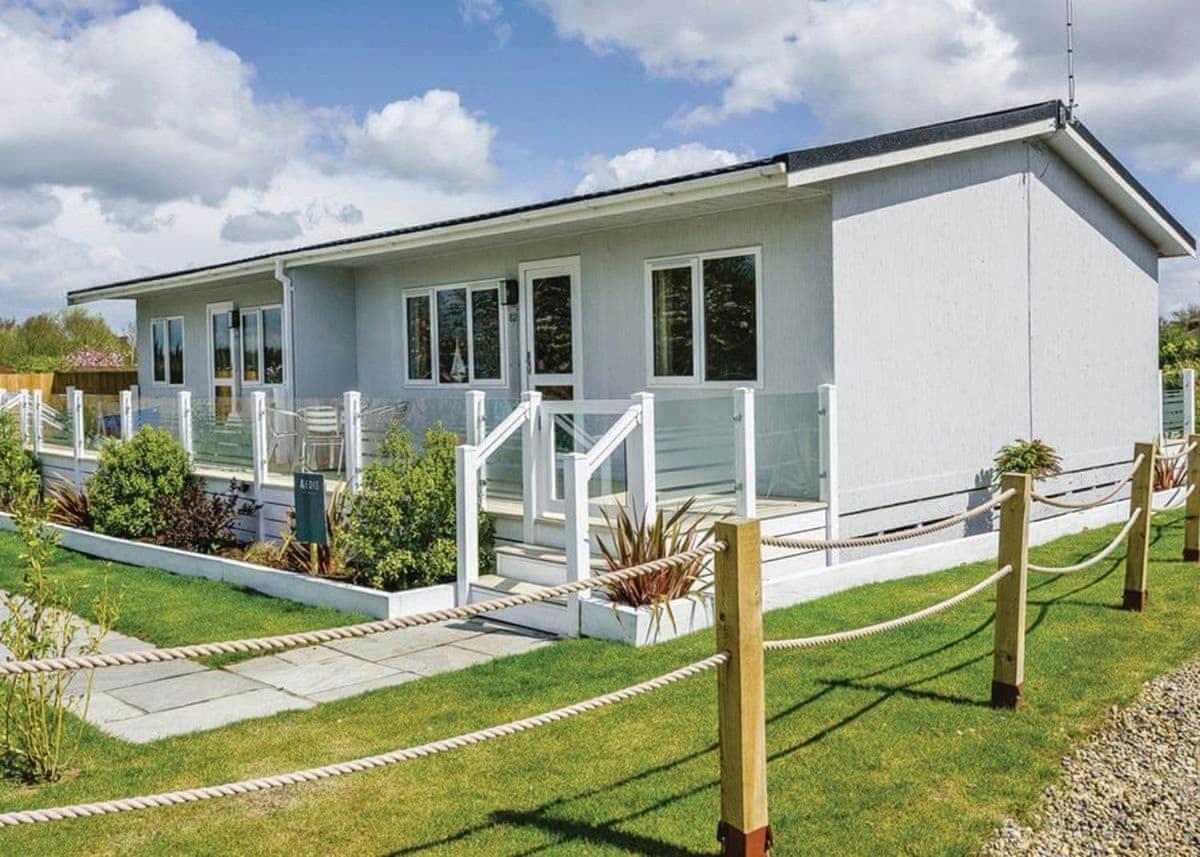 Broadlands Park And Marina Hotel Pakefield Екстериор снимка